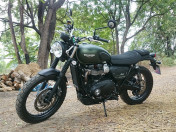 Triumph Street Scrambler ขี่สนุก ท่องเที่ยวได้ยาว