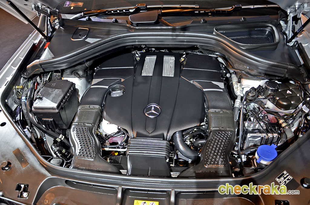 Mercedes-benz GLE-Class GLE 500 e 4MATIC AMG Dynamic เมอร์เซเดส-เบนซ์ จีแอลอี ปี 2016 : ภาพที่ 17