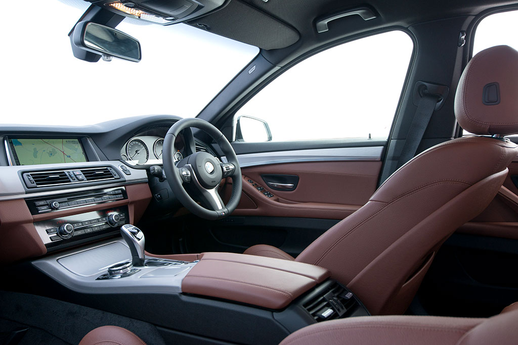 BMW Series 5 525d M Sport บีเอ็มดับเบิลยู ซีรีส์5 ปี 2014 : ภาพที่ 7