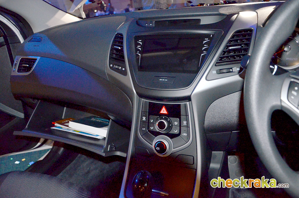 Hyundai Elantra Sport 1.8 GL ฮุนได อีแลนทรา ปี 2014 : ภาพที่ 15