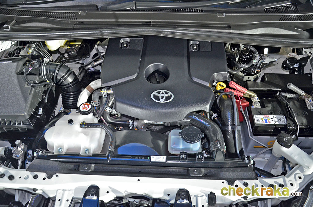Toyota Innova Crysta 2.8 V A/T โตโยต้า อินโนว่า ปี 2016 : ภาพที่ 20
