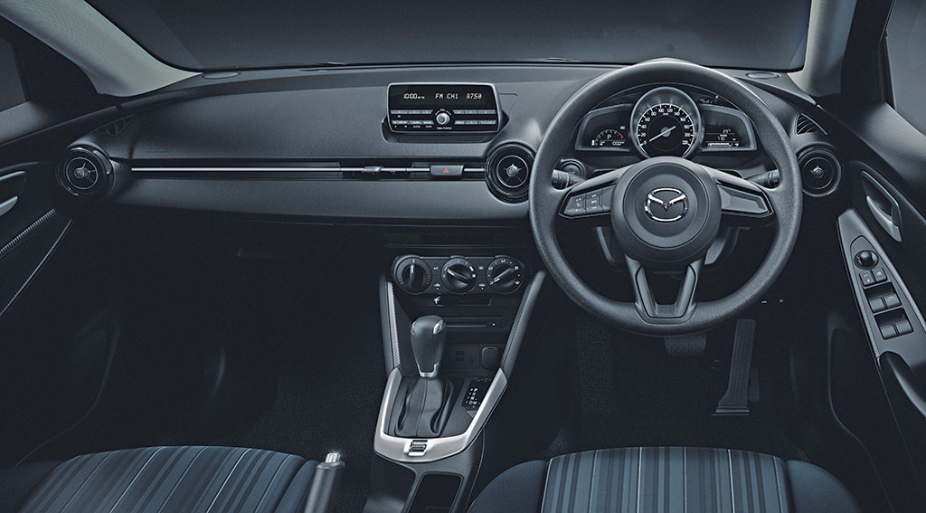 Mazda 2 1.3 Sedan Standard มาสด้า ปี 2017 : ภาพที่ 2