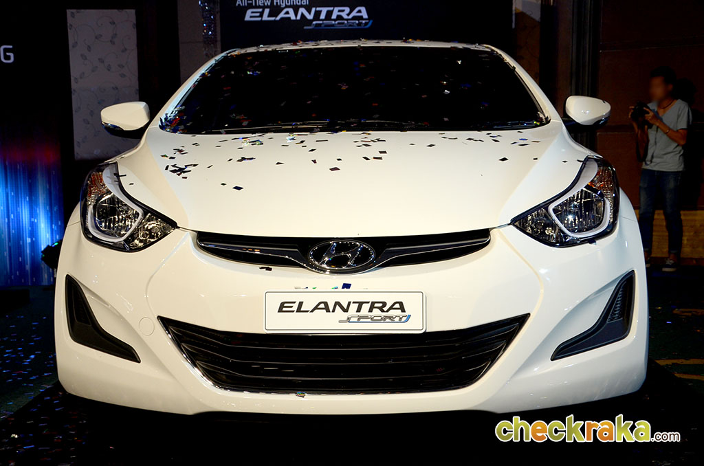 Hyundai Elantra Sport 1.8 GL ฮุนได อีแลนทรา ปี 2014 : ภาพที่ 9