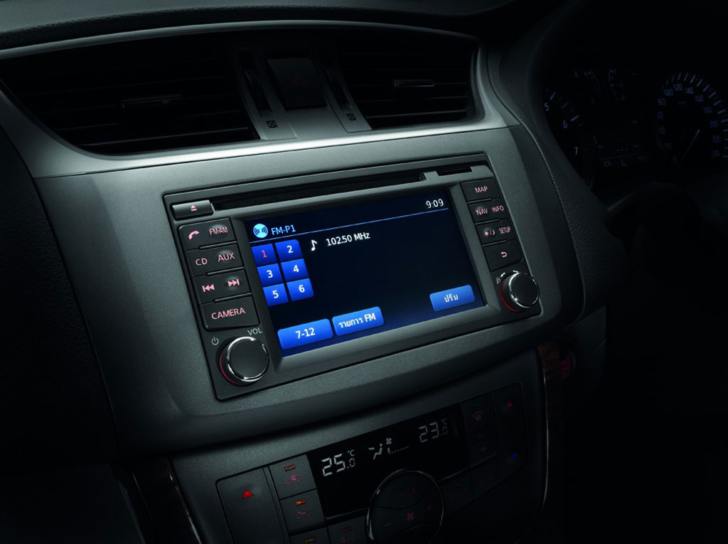 Civic 2012 vs nissan sylphy #9