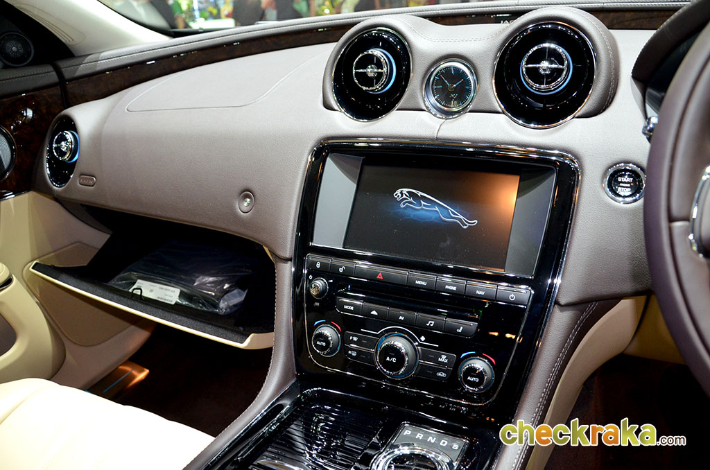 Jaguar XJ 2.0 Premium Luxury จากัวร์ เอ็กซ์เจ ปี 2013 : ภาพที่ 12