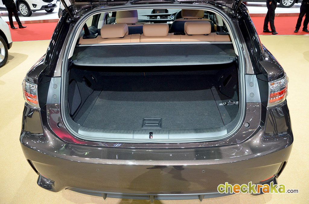 Lexus CT200h Premium Navi (Sunroof) เลกซัส ซีที200เอช ปี 2014 : ภาพที่ 17