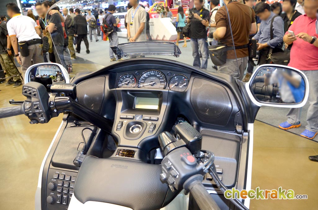 Honda Goldwing GL 1800F ฮอนด้า โกล์ดวิง ปี 2014 : ภาพที่ 13