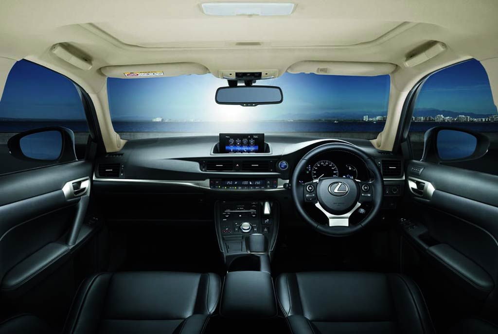 Lexus CT200h Luxury (Fabric) เลกซัส ซีที200เอช ปี 2014 : ภาพที่ 7
