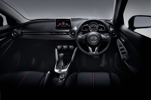 Mazda 2 1.3 Sedan High มาสด้า ปี 2015 : ภาพที่ 2