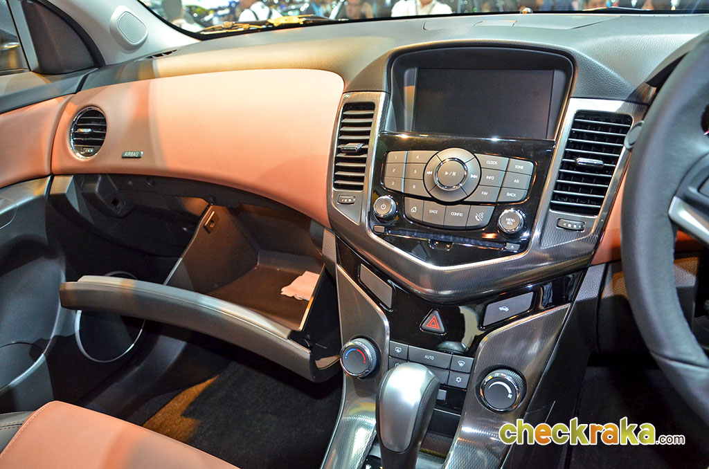 Chevrolet Cruze 1.8 LTZ AT เชฟโรเลต ครูซ ปี 2015 : ภาพที่ 6