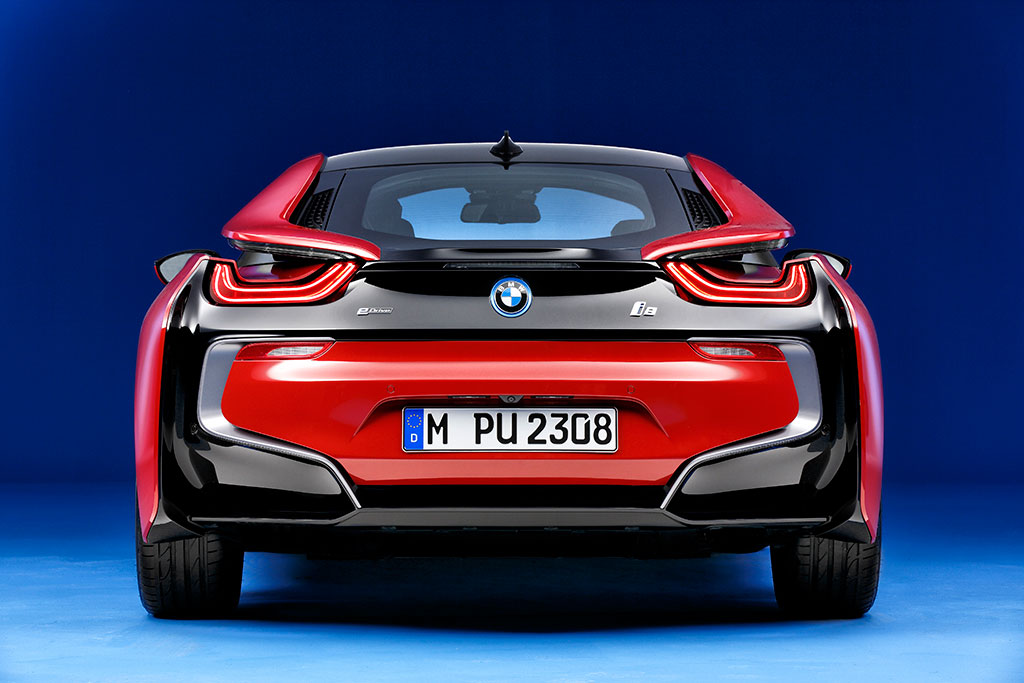 BMW i8 Protonic Red Edition บีเอ็มดับเบิลยู ไอแปด ปี 2016 : ภาพที่ 4