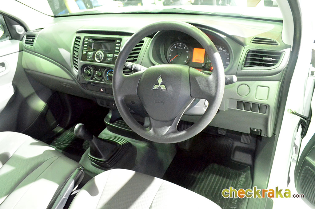 Mitsubishi Triton Single Cab 2.4 Benzene GL M/T มิตซูบิชิ ไทรทัน ปี 2015 : ภาพที่ 8