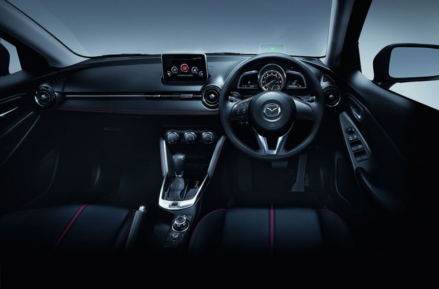Mazda 2 1.3 Sports Standard HB มาสด้า ปี 2015 : ภาพที่ 5