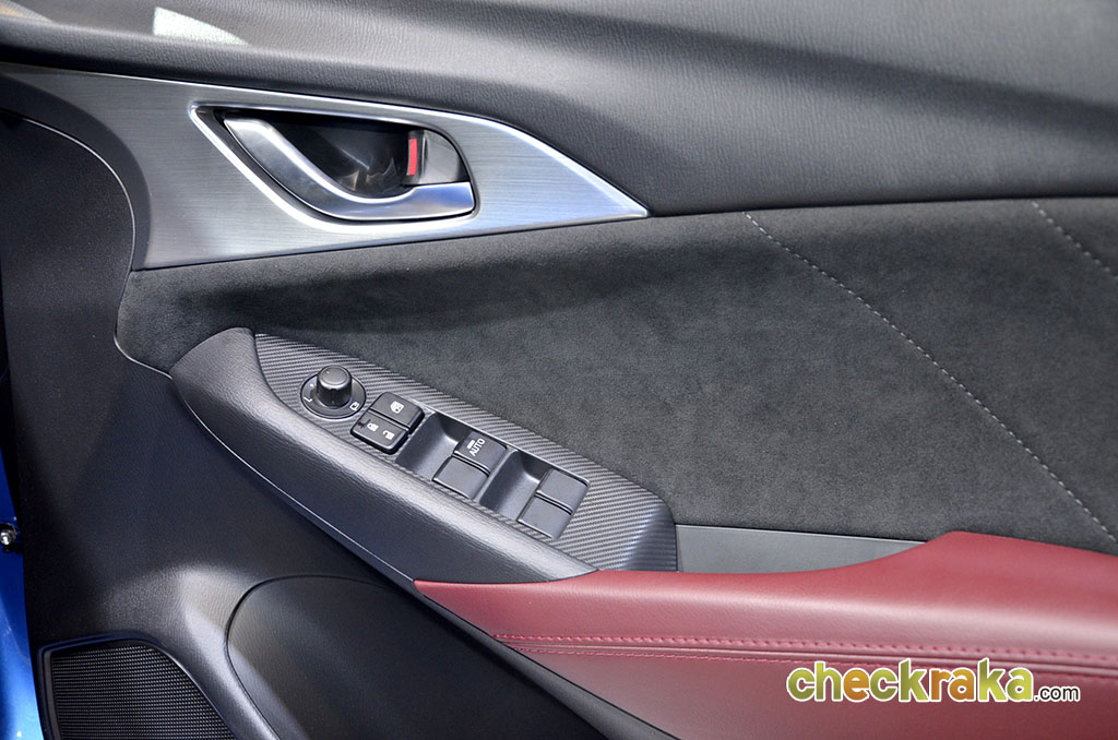 Mazda CX-3 2.0 SP มาสด้า ซีเอ็กซ์-3 ปี 2015 : ภาพที่ 18