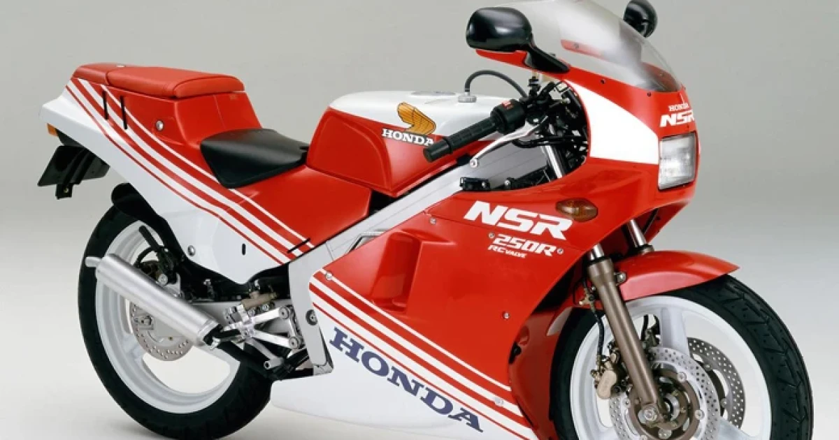 Arai ออกหมวกลายพิเศษ ฉลองครบรอบ 30 ปี Honda NSR250
