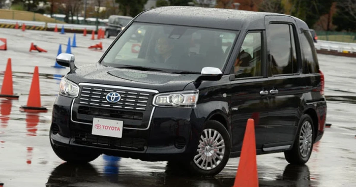 Toyota JPN Taxi : แท็กซี่ Universal Design เกิดมาเพื่อผู้โดยสารทุกวัย