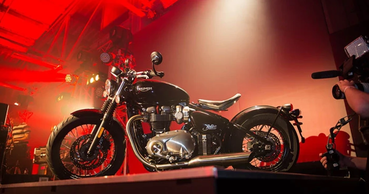 เปิดตัวครั้งแรกในโลก "Triumph Bonneville Bobber" ในงาน "Reveal Race Party" ประเทศอังกฤษ