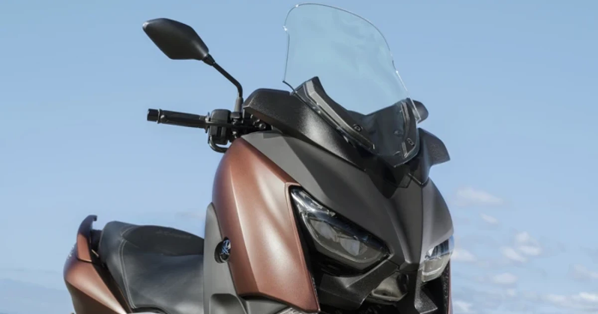 Yamaha X-MAX 300 สปอร์ตสกู๊ตเตอร์ใหม่