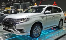 มิตซูบิชิ Mitsubishi-Outlander PHEV GT-ปี 2020