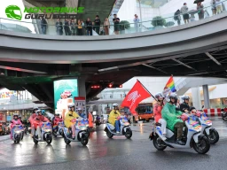 Honda ขนทัพรถจักรยานยนต์ไฟฟ้า ร่วมขบวน LOVE PRIDE PARADE BANGKOK 2025 ส่งพลังความไพรด์ท่ามกลางสายฝน