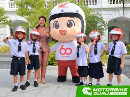 Honda ฉลองครบรอบ 60 ปี ร่วมส่งมอบหมวกกันน็อก มูลค่า 60 ล้านบาท จำนวน 60,000 ใบ ให้กับสถานศึกษาและหน่วยงานภาครัฐทั่วประเทศ