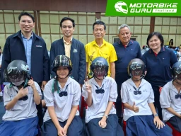 ยูนิไทยชิปยาร์ดฯ สนับสนุนหมวกนิรภัยให้กับนักเรียนในพื้นที่แหลมฉบัง ภายใต้โครงการเด็กไทยใส่หมวกนิรภัย (หมวกกันน็อค) 100 เปอร์เซ็นต์ ประจำปี 2568