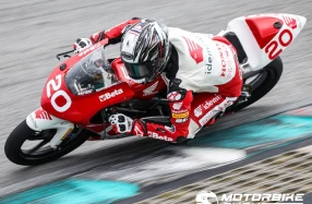 อุ้ม-นพรุธพงษ์ ดาวรุ่งชาวไทยจากโครงการ ฮอนด้า เรซ ทู เดอะ ดรีม คว้าท็อป 10 รอบทดสอบอิเดมิตสึ โมโต 4 เอเชีย คัพ พร้อมลุยสนามแรกที่บุรีรัมย์