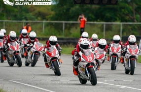 เปเปอร์-อนพัทย์ ควง เบสต์-ภาสกร ดวลมันส์! บิดแย่งโพเดียมคนละเรซ ใน Honda Academy Thailand ศึกสุดท้าย