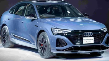 อาวดี้ Audi Q8 Sportback e-tron 55 quattro S line Black edition ปี 2023