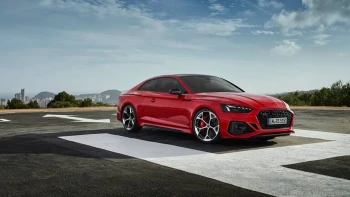 อาวดี้ Audi RS 5 Coupe Competition ปี 2023