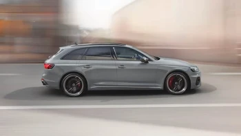 อาวดี้ Audi-RS 4 Avant Competition-ปี 2023