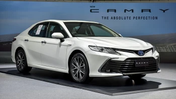 โตโยต้า Toyota Camry 2.5 HEV Premium Luxury ปี 2021