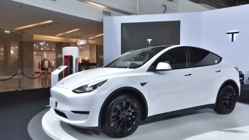 เทสลา Tesla Model Y Rear-Wheel Drive ปี 2022