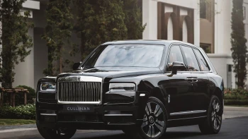 โรลส์-รอยซ์ Rolls-Royce Cullinan SUV ปี 2023