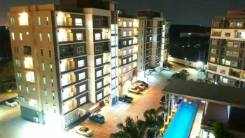 แพลทินั่ม เพลส คอนโด (Platinum Place Condo)