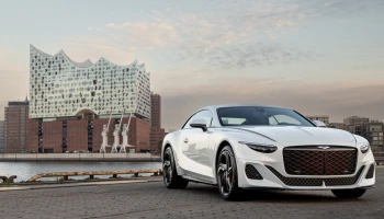 Bentley มอบตัวเลือก Bespoke Animated Welcome Lamp ไฟต้อนรับแอนิเมชันออกแบบเฉพาะ ครั้งแรกในโลกยนตรกรรม