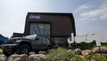 JEEP เปิดโชว์รูมย่านนิมิตใหม่พร้อมพื้นที่ทดลองขับออฟโรดโดยตั้ง พี แอนด์ เอส จี๊ป เป็นผู้แทนจำหน่าย