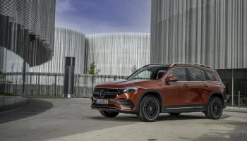 เมอร์เซเดส-เบนซ์ Mercedes-benz-EQ EQB 250 AMG Line-ปี 2023