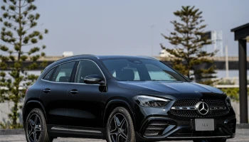 Mercedes-Benz ปรับโฉม GLA 200 AMG Dynamic ที่มาพร้อมดีไซน์ใหม่ทั้งภายนอกและภายใน ปรับเพิ่มเทคโนโลยี, ระบบความปลอดภัย และขยับราคาขึ้นเป็น 2.58 ล้านบาท