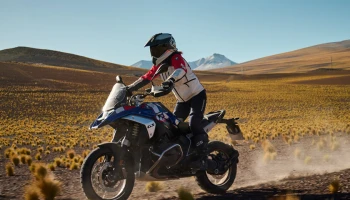 BMW Motorrad เปิดตัว R 1300 GS มอเตอร์ไซค์ทัวริ่ง เอนดูโร ที่มากับ 3 รุ่นย่อย กับราคาจำหน่ายเริ่มต้นที่ 1.125 ล้านบาท