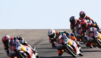 ก๊องส์-ธัชกร สร้างชื่อ คว้าท็อป 6 ของโลก ศึกดาวรุ่ง โมโตจีพี