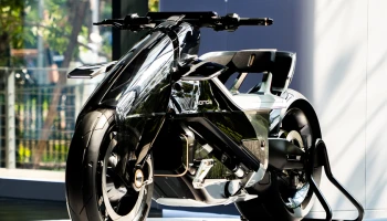 Honda EV Outlier รถจักรยานยนต์ไฟฟ้าต้นแบบระดับโลก เปิดให้ยลโฉมอย่างใกล้ชิดเป็นที่แรกในประเทศไทย ที่ The M.O.V.E. by Honda