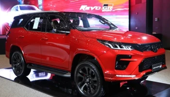 โตโยต้า Toyota Fortuner 2.8 GR Sport 4WD ปี 2021