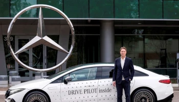 Mercedes-Benz ฉลองครบรอบ 30 ปี ในฐานะผู้บุกเบิกนวัตกรรมยานยนต์โลกใน Silicon Valley
