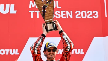Bagnaia พลิกกลับมาเอาชนะได้ ส่วน Binder หลุดโพเดี้ยมเพราะหลุด Track limits ก่อนเข้าเส้นชัยใน DutchGP