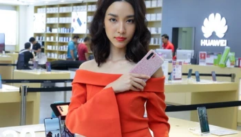 HUAWEI P30 Pro Limited Edition สี Amber Sunrise วางจำหน่ายวันแรกคึกคัก พร้อมนักแสดงชื่อดัง "โม-มนชนก"