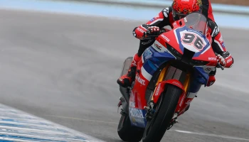 Honda HRC ส่ง CBR1000RR-R ลงเทสต์ เวิลด์ ซูเปอร์ไบค์ ด้าน ก้อง-สมเกียรติ ลุ้นหายบาดเจ็บทันประเดิมฤดูกาล 2026