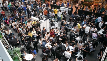 แฟนโน้ตเหนียวแน่น! ต่อคิวรับ "Samsung Galaxy Note 10+" พร้อมกันเป็นกลุ่มแรกของโลก