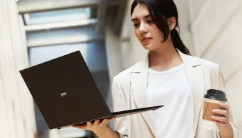 ครั้งแรกในไทย LG Gram แล็ปท็อปซีรีส์ใหม่จากแอลจี หน้าจอกว้าง 16:10 ดีไซน์เรียบหรู บางเบา ตอบโจทย์ทุกการใช้งาน วางจำหน่ายในรูปแบบแบบพรีออร์เดอร์ 53,900 - 85,900 บาท