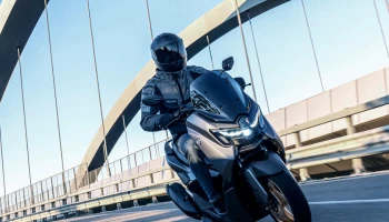 YAMAHA NMAX ฉลองครบรอบ 10 ปี ตอกย้ำความสำเร็จระดับโลก! ครองตำแหน่งสปอร์ตพรีเมียมสกู๊ตเตอร์ยอดนิยมอันดับ 1 ในยุโรป